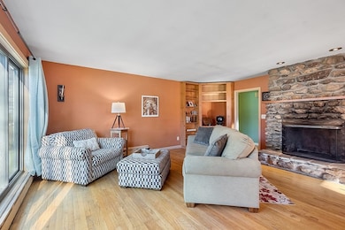 498 Bullard St, Holden, MA 01520 - photo 2