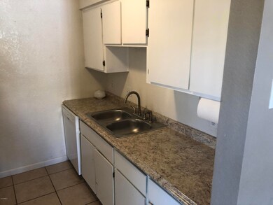 2712 N Salem unit 103, Mesa, AZ 85215 - photo 4