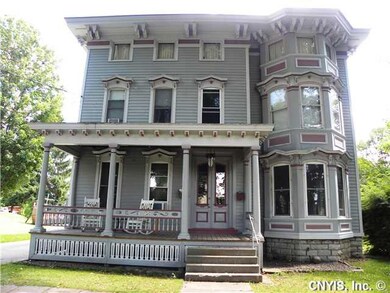Exterior Front Summer picture