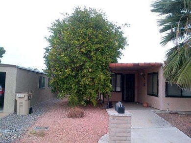 Phoenix-20141114-23500