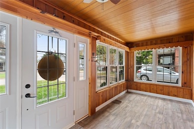 1207 Emma Ave, Des Moines, IA 50315 - photo 4