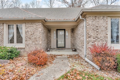 7574 Williamsburg Dr, Plainfield, IN 46168 - photo 4