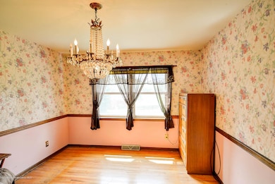 611 Route 524 Upper Freehold-large-011-D