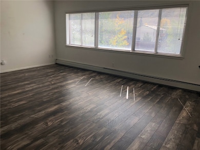 Living room has plenty of room in the center of th