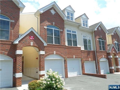 10 Goffle Brook Ct, Hawthorne, NJ 07506 - photo 2