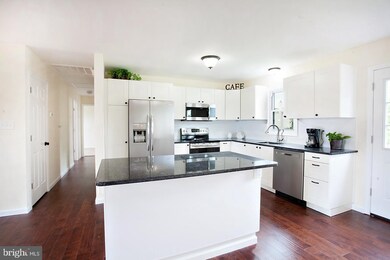 13 Eisenhower Dr, Boyertown, PA 19512 - photo 4