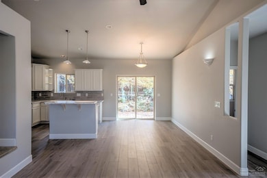 2197 NE Castle Ave, Bend, OR 97701 - photo 6