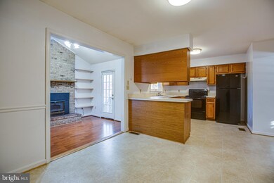 6109 Windsor Dr, Fredericksburg, VA 22407 - photo 7