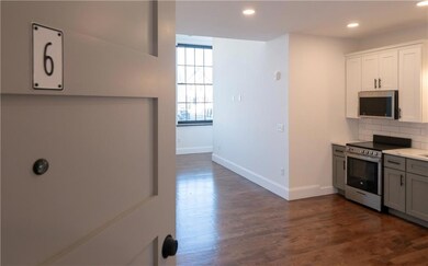 15 Cranston Ave unit 6, Newport, RI 02840 - photo 6