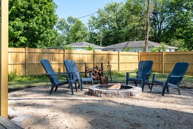 3415 Rost Dr, Columbus, IN 47203 - photo 4