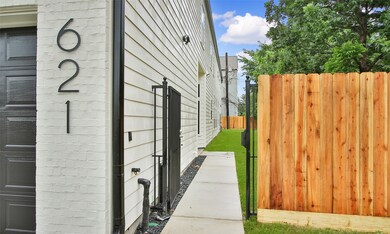 621 E 27th St, Houston, TX 77008 - photo 4