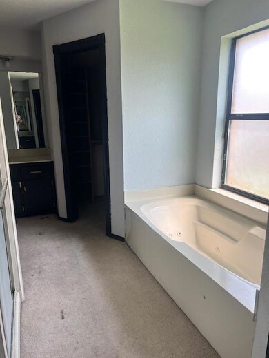 316 S Ramblin Oaks Dr, Moore, OK 73160 - photo 3