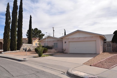 10124 De Anza Cir, El Paso, TX 79925 - photo 2