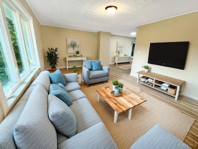 176 Lakeview Dr, Middletown, OH 45044 - photo 6