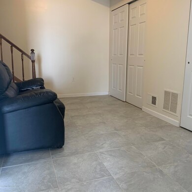 52 Country Dr S, Staten Island, NY 10314 - photo 4