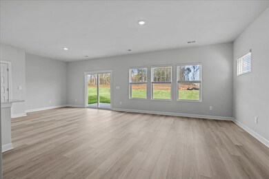 662 Cozy Bluff Rd, Spartanburg, SC 29301 - photo 4