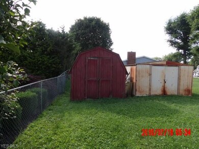 244 N Meadowlark Dr, Williamstown, WV 26187 - photo 5