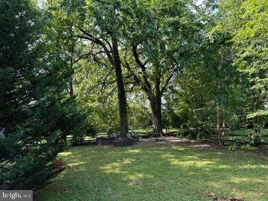 305 S West St, Falls Church, VA 22046 - photo 3