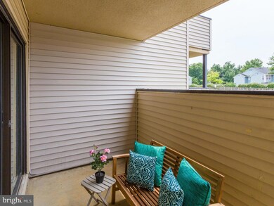 8700 Village Square Dr unit 8700, Alexandria, VA 22309 - photo 4