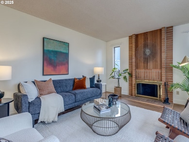 865 NE 90th Ave, Portland, OR 97220 - photo 4