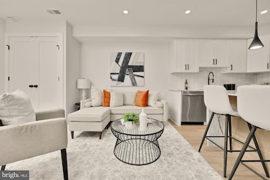 2610 41st St NW unit 5, Washington, DC 20007 - photo 3