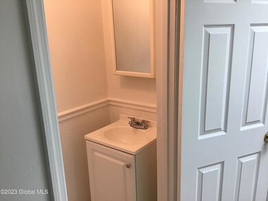 527 Hamilton St, Albany, NY 12203 - photo 7