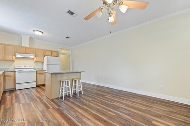 318 Saint Francis St, Bay St. Louis, MS 39520 - photo 4