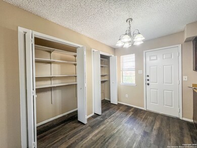 1303 Azalea Ln, New Braunfels, TX 78130 - photo 6