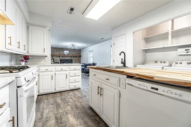 1268 Sunrise Ave, Springdale, AR 72764 - photo 4