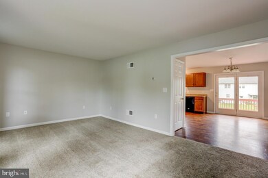 256 W Fulton St, New Holland, PA 17557 - photo 5