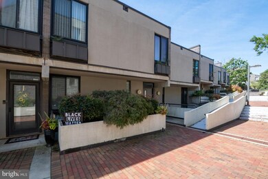 2211 Foxbane Square, Baltimore, MD 21209 - photo 4