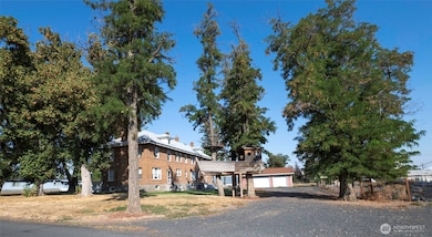 202 W 1st St, Prescott, WA 99348 - photo 4