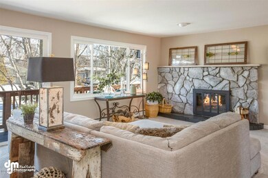 Upstairs Living Area