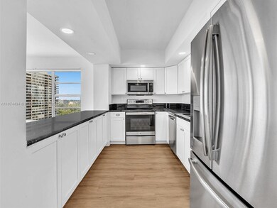 Jockey Club unit 14G, Miami, FL 33181 - photo 3