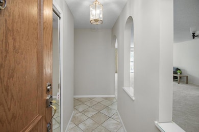 Bright and clean, move in ready