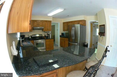 16093 Olmstead Ln, Woodbridge, VA 22191 - photo 4