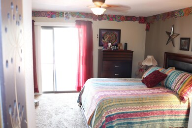 08_Master Bed