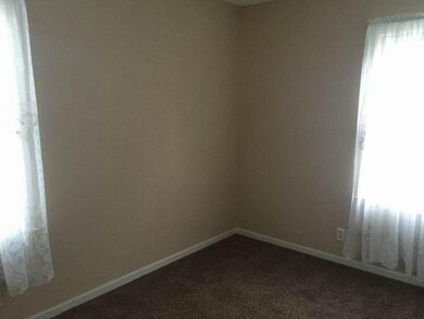 unlisted-address, Newton, IA 50208 - photo 7