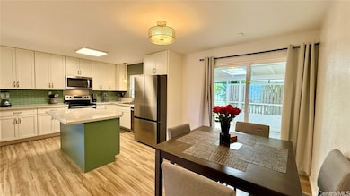 Dining area looking into lanai