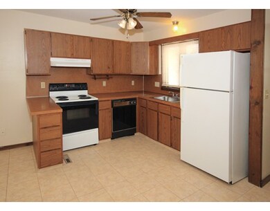 24 Sterling St unit 1, Springfield, MA 01107 - photo 4