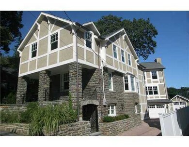 127 Havemeyer Place, Greenwich, CT 06830 - photo 2