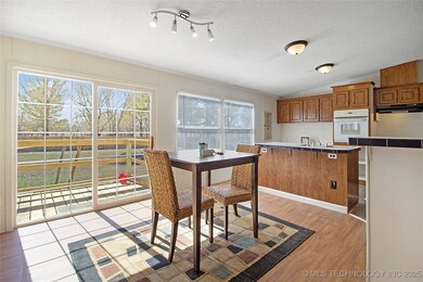 28 Spring Creek St, Pryor, OK 74361 - photo 7