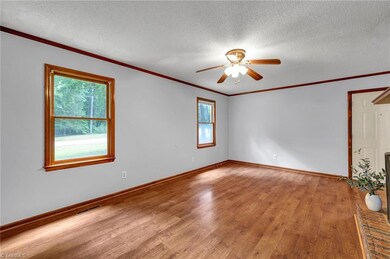 1218 E Mine St, Asheboro, NC 27205 - photo 3