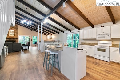 Spacious, light and bright great room with kitchen