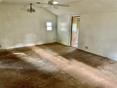 26047 Chain O Lakes Dr, South Bend, IN 46628 - photo 6