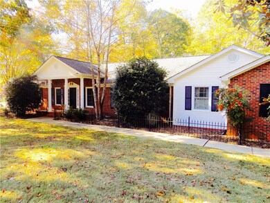 401 Cumberland Way, Anderson, SC 29621 - photo 2