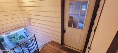 211 Grant St, Olyphant, PA 18447 - photo 2