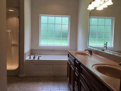 602 Camellia Ave, Douglas, GA 31533 - photo 4