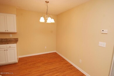 5719 Ellis Trace Dr, Jacksonville, FL 32205 - photo 5