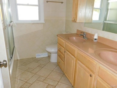 4415 Hoffman Dr, Whitehall, PA 18052 - photo 5